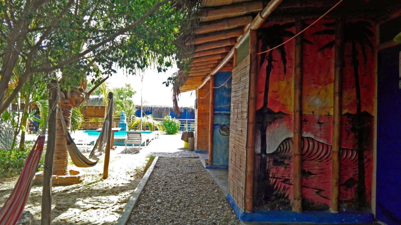 Saigon Backpackers Hostel Máncora Exterior foto